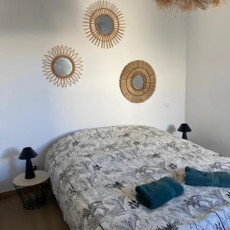Detente Villa