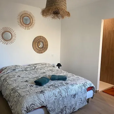 Detente Villa